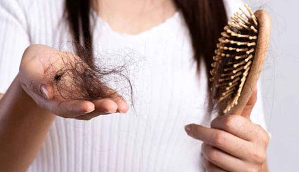 علت ریزش مو چیست؟